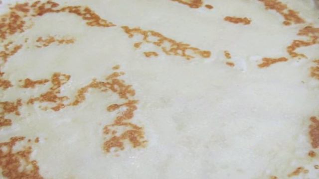 Блины фаршированные мясным фаршем с огурцами