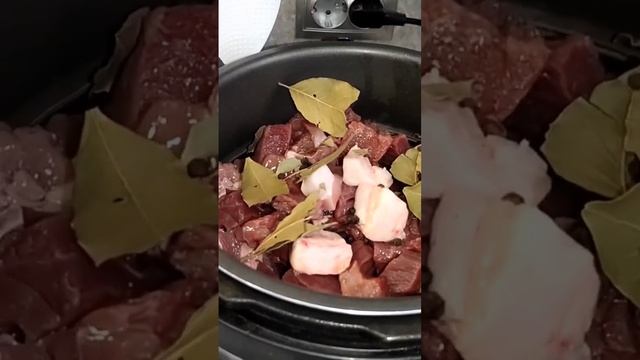 Рецепт приготовления вкусной тушенки из лосятины?в мультиварке. Режим "Тушение" 2 часа.