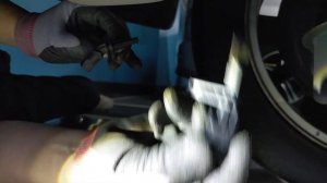 Tiguan 2012 (AWD) ABS sensor replacement w/o taking out the wheel (turn on CC for ENG/CHI caption)