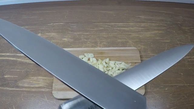 Хрустящие куриные крылышки с острым соусом по - корейски.