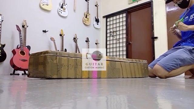 Guitar Custom Maniac [GCM Guitar Packaging Reveal] смотреть онлайн