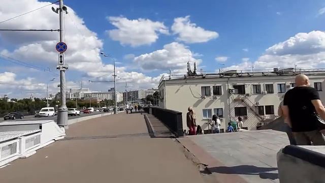 Едем в парк культуры им.Горького смотреть онлайн