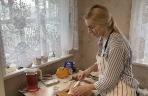 В ДЕРЕВНЮ ПРИШЛА ЗИМА/НАХОДКА В СТАРОМ ДИВАНЕ/ ШОКОЛАДНЫЕ ПЕЧЕНЬЯ