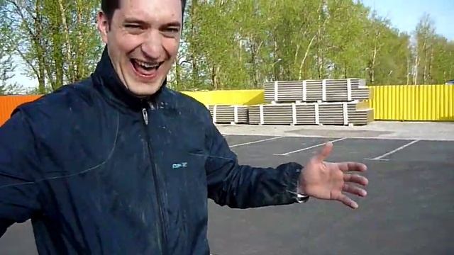 Огнетушитель с истёкшим сроком годности.