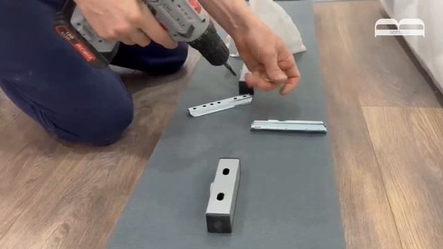 Монтаж сложной акцентной стеновой панели из множества элементов. ЖК Добросельский. Владимир смотреть онлайн