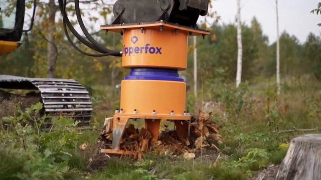 Измельчитель пней Dipperfox на экскаваторе JCB