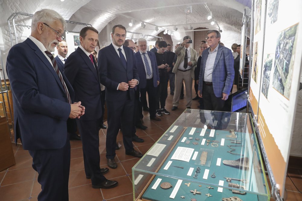 В Доме РИО открылась выставка и прошел круглый стол, посвящённый развитию российской археологии