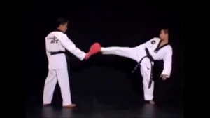 Taekwondo WTF. Техника ударов ногами. Толё Чаги. Упражнения.