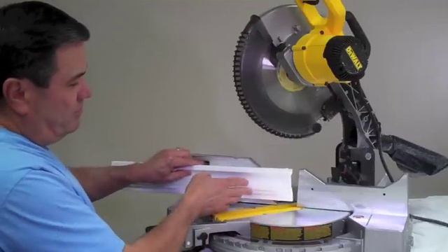 How to cut an inside crown molding corner by Creative Crown смотреть онлайн