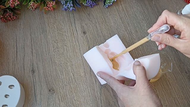 Мыловарение. Мишка в костюме кролика. Мыло малинки смотреть онлайн