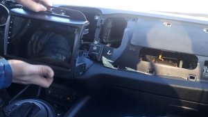 Kia Sportage 3, установка магнитолы с камерой заднего вида купленой на Aliexpress