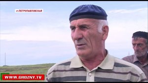 Соседство со свалкой вынуждает жителей станицы Петропавловской бросать свои дома