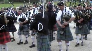 fontaine henry VIDEO auld alliance normandie pipe band