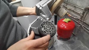 Viessmann Vitodens 200, причины ошибки ЕЕ. Ремонт газового котла.