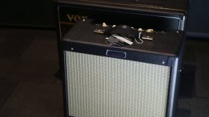 VOX AC15C1 vs Fender Blues Jr IV - The 15 Watt Amplifier Shootout