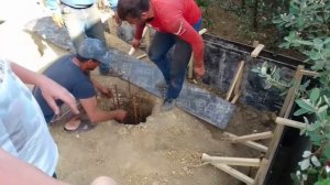 Строим дом в Сочи. Вяжем арматуру для свай. Скрытые работы.