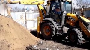 Экскаватор погрузчик jcb 3cx, выемка грунта, копка траншей