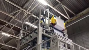 Экструдер для производства выдувной однослойной полиэтиленовой пленки.