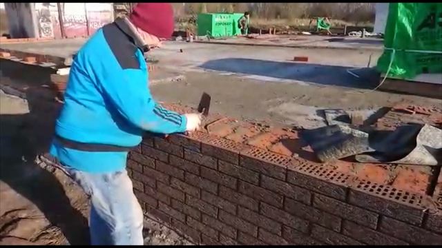 Как укладывать облицовочный кирпич с суриком, под прут. Цветной шов. Кладка кирпича,под прут.