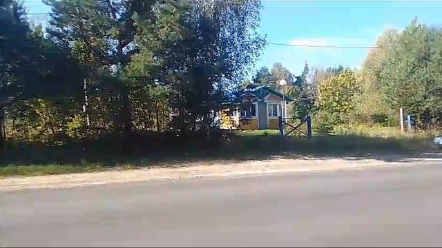 Земельный участок в деревне Пищалово. Вид с дороги.