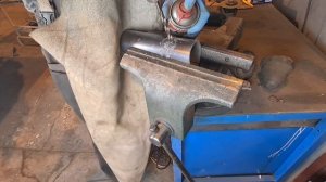 Mercedes G - W463 - chassis repair - rear shock absorber bracket repair