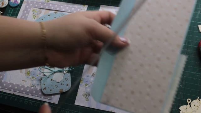 4 разворот. Мастер класс. СКРАПБУКИНГ.mp4 смотреть онлайн