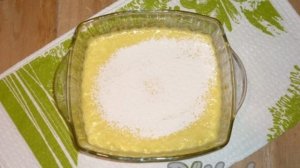 Бисквит с замороженной вишней