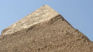 Пирамида Хефрена. Версии.