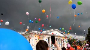 Массовый запуск воздушных шаров в день города Киров 2015▼ClickToShare▼ 