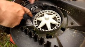 Ремонт газонокосилки Bosch Rotak32/Bosch Rotak32 lawn mower repair
