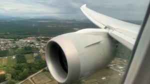 Qatar Airways Boeing 787-9 Dreamliner Approach and Landing at Kuala Lumpur International Airport