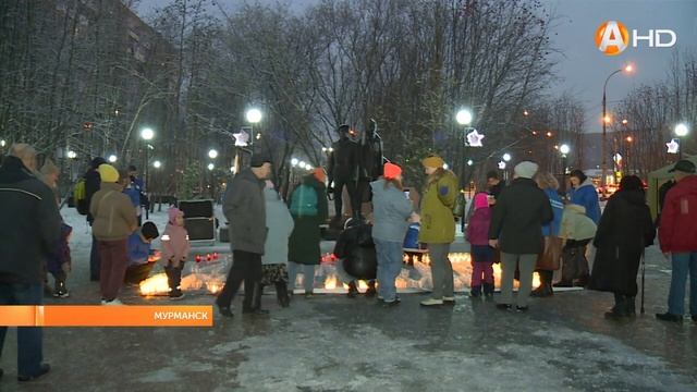 В Мурманске возле памятника Воинам полярной дивизии прошла акция «Огненные картины»