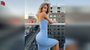 Как выглядят блондинки с идеальной фигурой