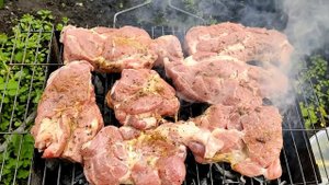★ Стейки из свинины на углях. Мясо на гриле.