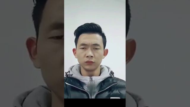 Двигает глазами смотреть онлайн