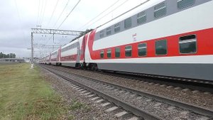 Электровоз ЭП2К-403 (ТЧЭ-6) со скорым поездом №137У Оренбург - Москва.