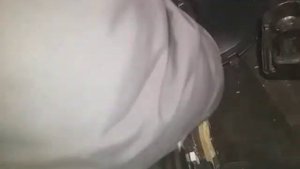 Потеют окна в машине, одна из причин.