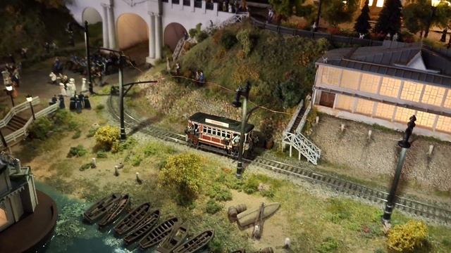 Ярославский трамвайчик "Трезвонъ" на набережной Волги(макет Золотого кольца России)! смотреть онлайн