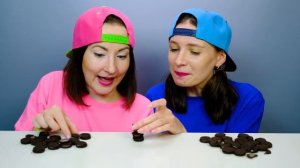 РОЗОВАЯ ЕДА ИЛИ ГОЛУБАЯ? 24 ЧАСА ЕДИМ ЕДУ ОДНОГО ЦВЕТА ЧЕЛЛЕНДЖ от Пико Поки