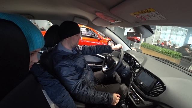 Автосалон LADA / любительский ОБЗОР смотреть онлайн