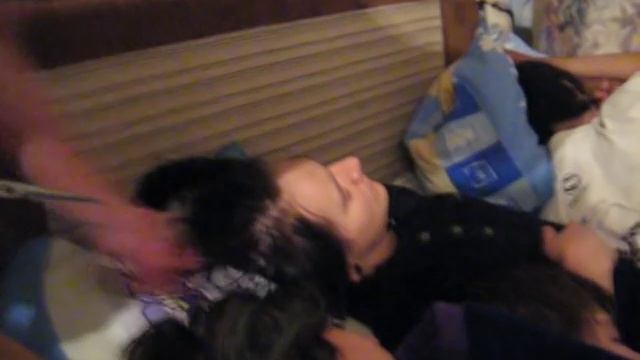 эмо срезали челку смотреть онлайн