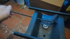 Журнальный столик из офисного стула