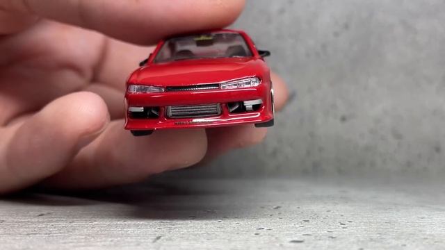 1/64 Tarmac Works Vertex Nissan Silvia S14 смотреть онлайн