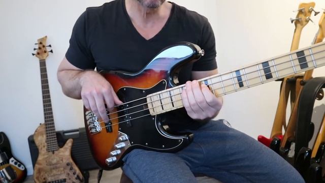Samba pa ti - Bass Tutorial (close up) смотреть онлайн