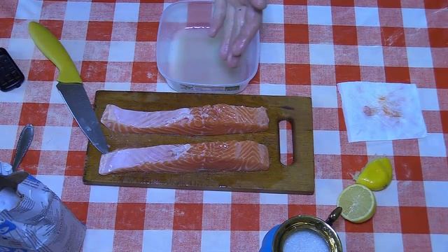 ВКУСНАЯ ФОРЕЛЬ СДЕЛАННАЯ СВОИМИ РУКАМИ. Как засолить свежую форель в домашних условиях
