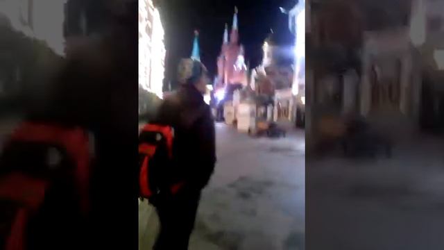 А мы идем, шагаем по Москве))) смотреть онлайн