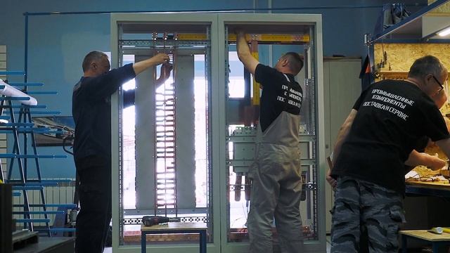 Huge Commercial Promo смотреть онлайн