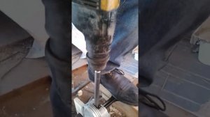 Как вытащить палец шатуна без деформаций поршня