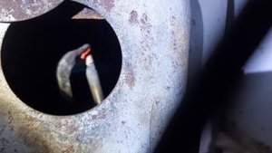 если отклоняется пламя с термопары котла,отключается котёл.АОГВ.задувает пламя