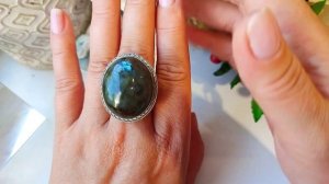 Классическое, крупное кольцо с роскошным лабрадором, 19 р-р, мельхиор, винтаж